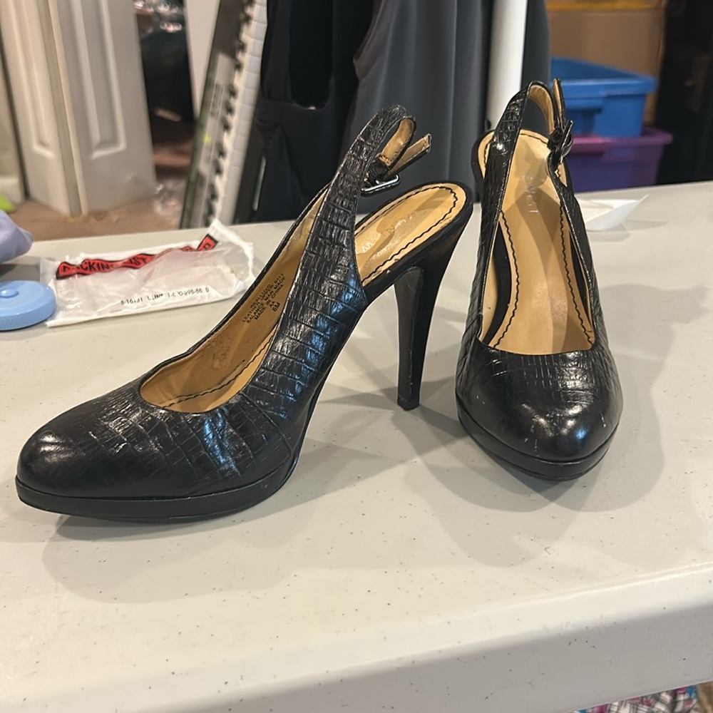 Nine West Black Heels Classic Elegance - Picture 4 of 4